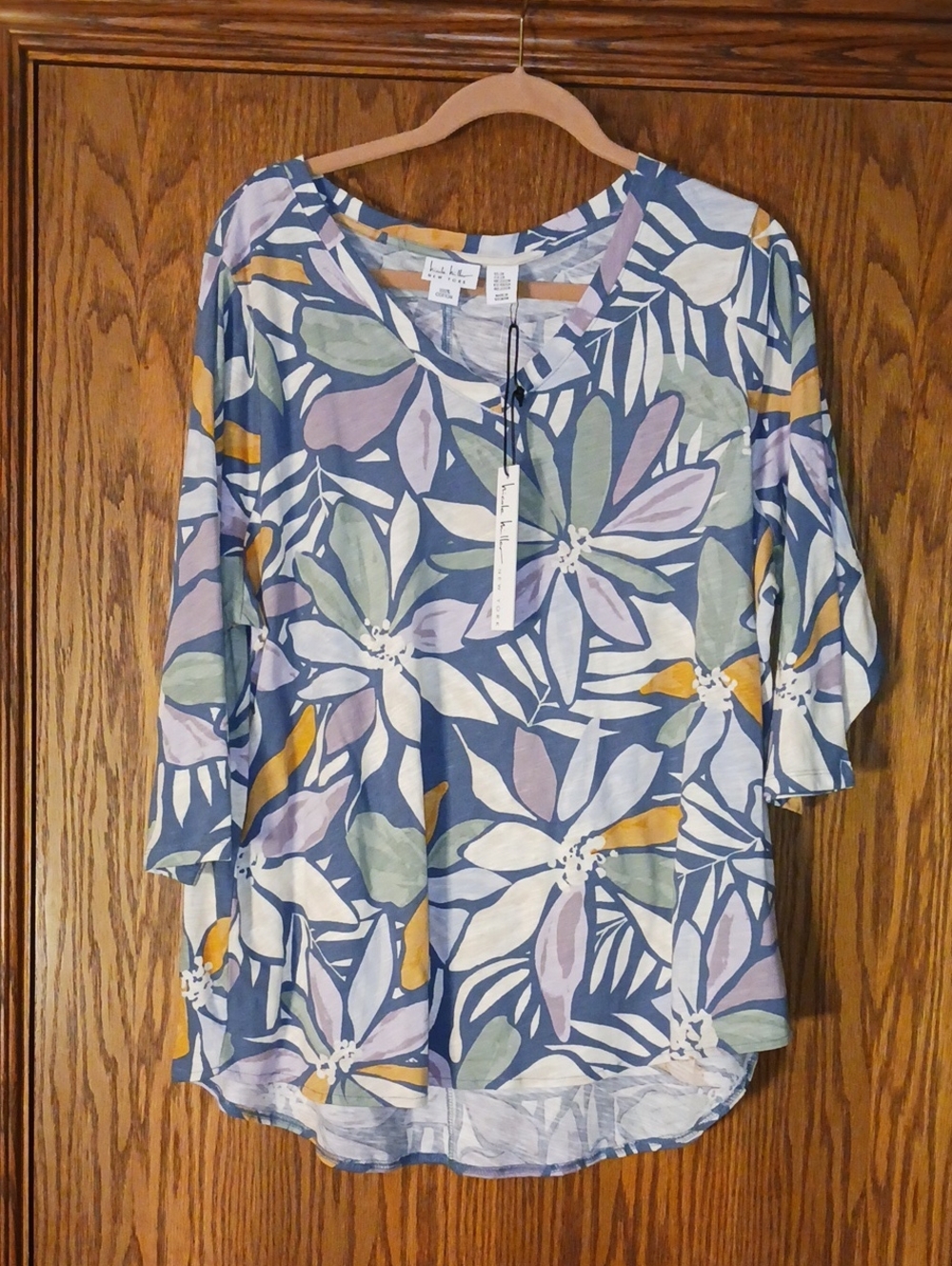NWT Women's Nicole Miller New York Pullover 3/4 Sleeve V Neck Top